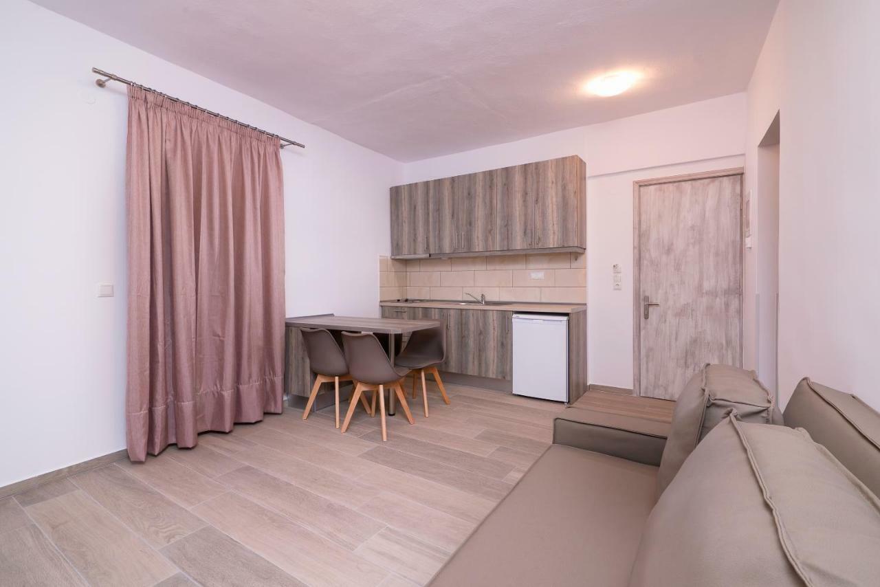 Kentrikon Rooms III & Mint House Limenaria  Exterior photo